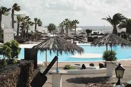 Bonito Reformado En Coronas * Costa Teguise
